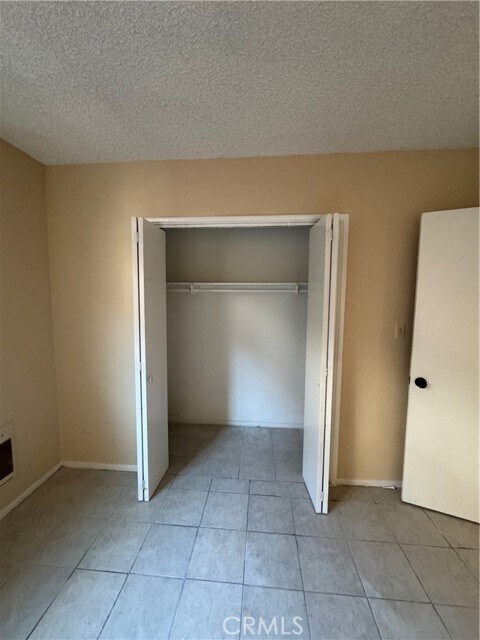 Building Photo - 921 Carob Way
