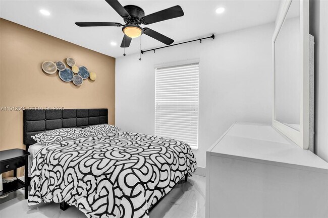 Building Photo - 923 NW 110th St