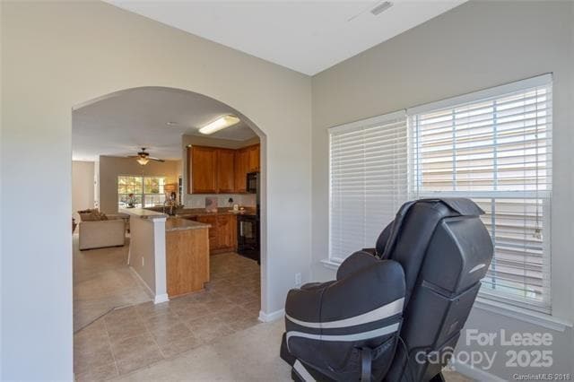 Building Photo - 15316 Crossing Gate Dr