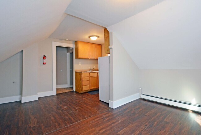 Building Photo - Move in Special! Updated Studio Unit - Available Now!