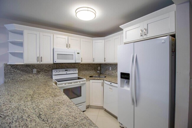 Building Photo - 2358 NW 37th Ave