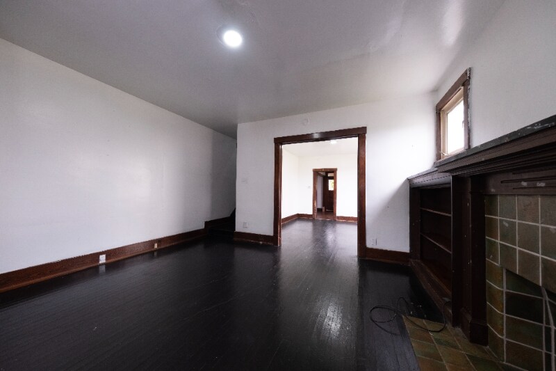 Building Photo - 1022 Kenneth Ave