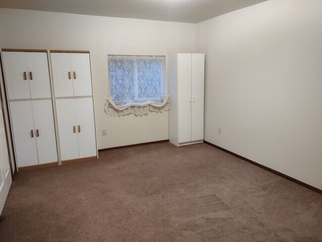 Building Photo - 2750 WA-109