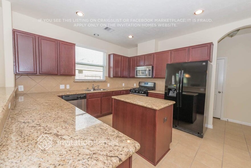 Building Photo - 3330 Orchid Trace Dr