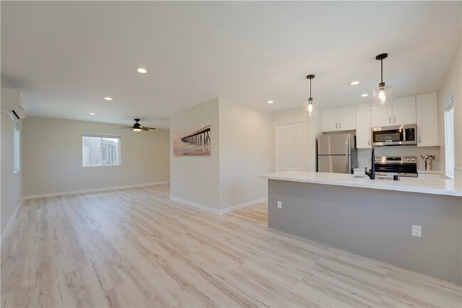 Building Photo - 10321 Hemphill Ct
