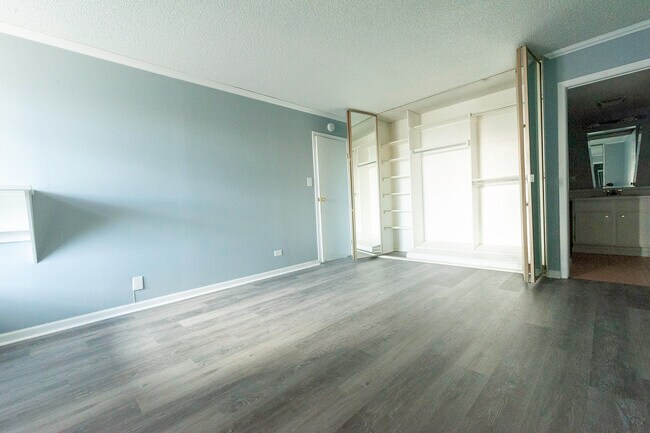 Building Photo - 1313 N Williams St