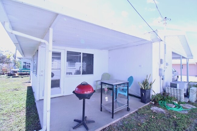 Building Photo - Charming Unfurnished 2-Bedroom Home in 55+ Community with Pool & Amenities