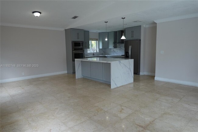 Building Photo - 13220 SW 84th Ave