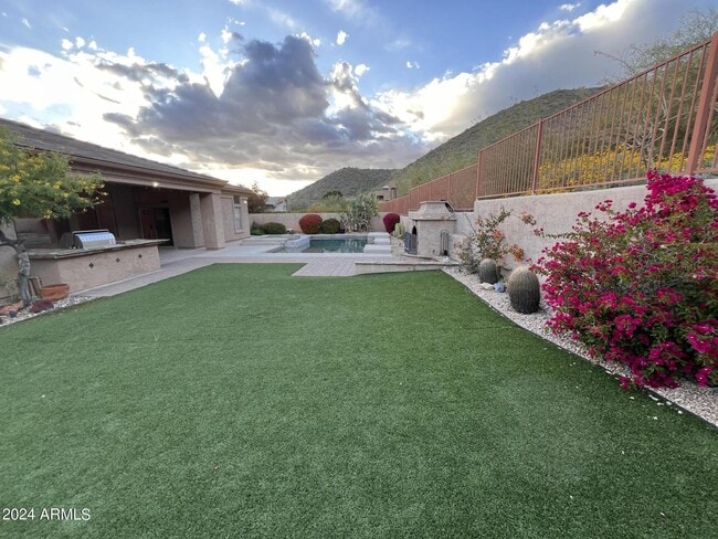 Building Photo - 11467 E Sweetwater Ave