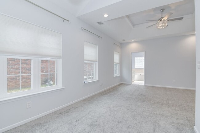 Building Photo - 4 Bedroom 2 Bath in Evans