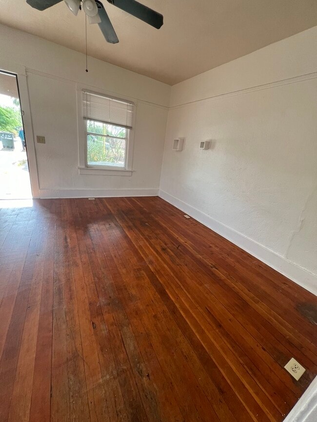 Building Photo - 424 S Fremont Ave