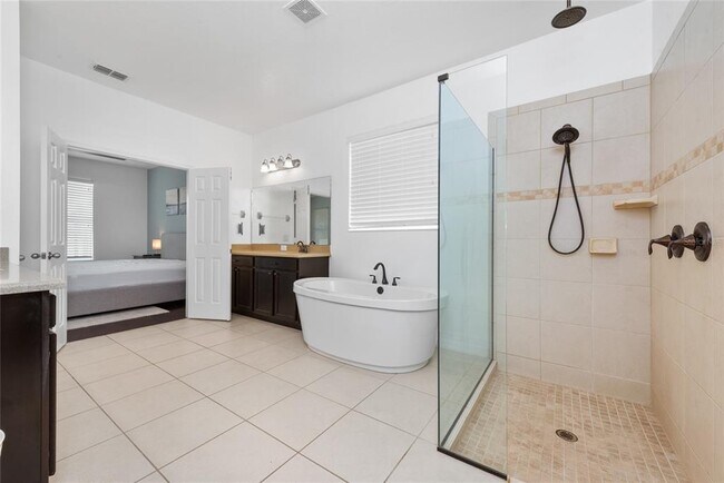 Building Photo - 4306 Old Sycamore Loop