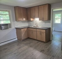 Building Photo - 2015-2017 Corbin Ave