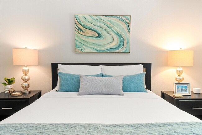 Building Photo - 4525 N 66th St