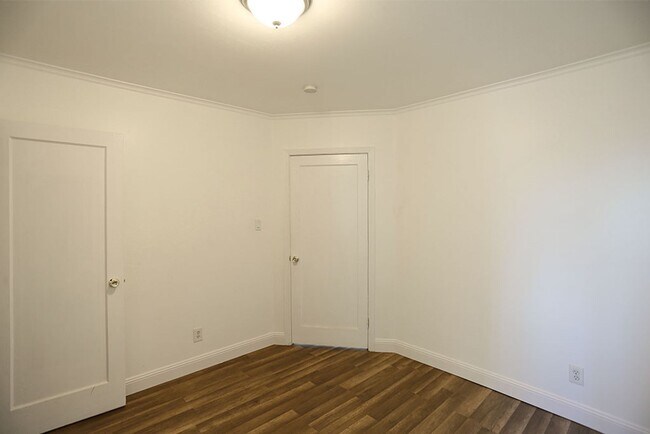 Building Photo - 1871 46th Ave