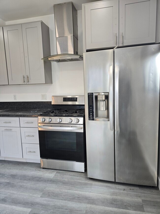 Building Photo - 1245 Crenshaw Blvd