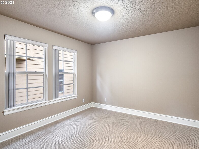 Building Photo - 4687 NW 126th Pl