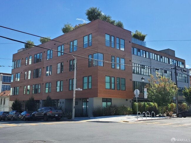 Building Photo - 901 Tennessee St