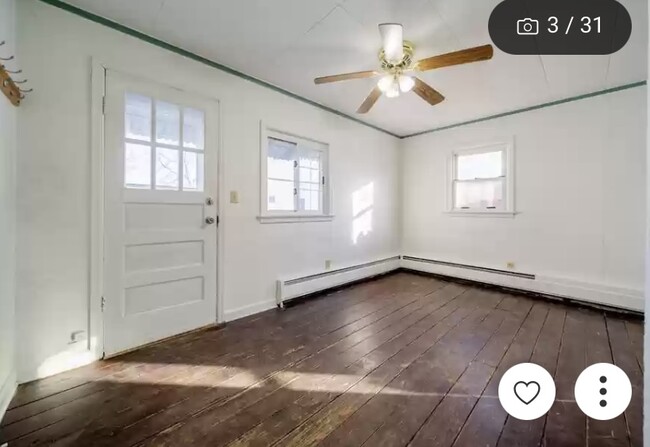 Cozy living room - 1923 N Clark St