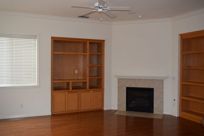 Building Photo - Coming Soon! Spacious Single-Story Home for Lease in Lathrop!