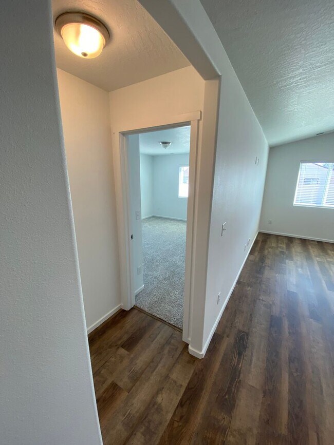 Building Photo - Newly Built 3 Bed, 2 Bath in Spokane Valley!
