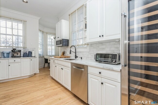 Building Photo - 48 Spring St