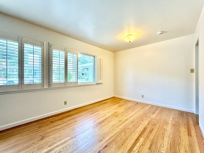Building Photo - Newly Remodeled San Bruno Home - Easy SF/Silicon Valley Commute