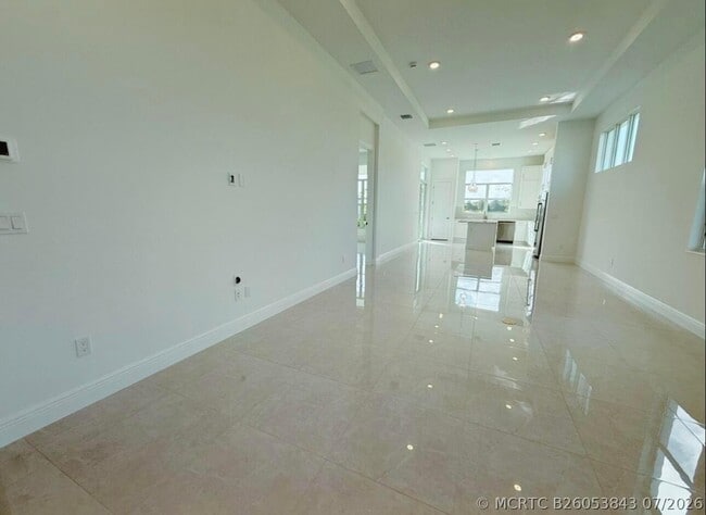 Building Photo - 5066 Lido Key Ln