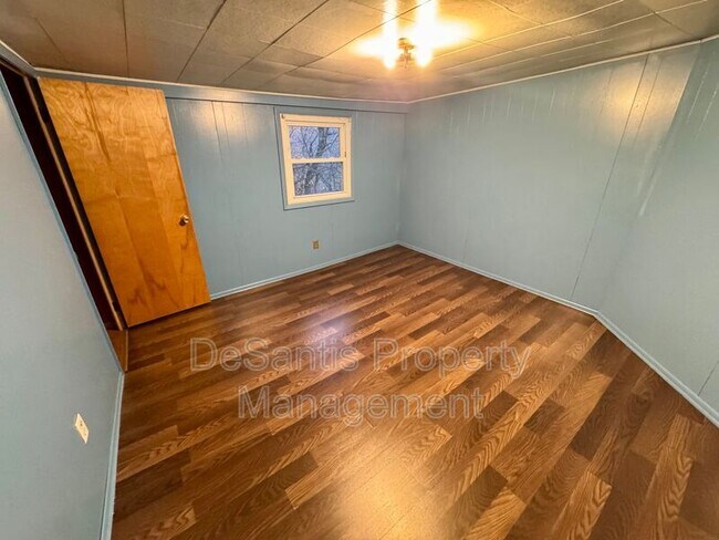 Building Photo - 474 Spang Ave