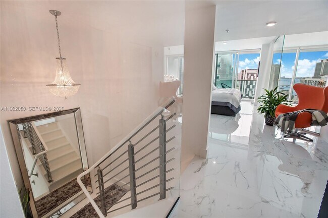 Building Photo - 41 SE 5th St