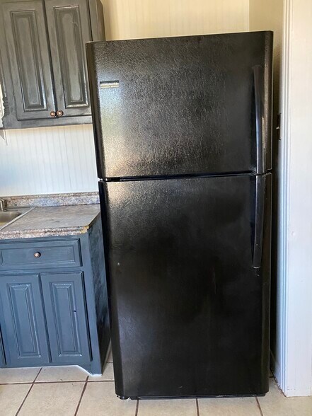 Building Photo - 306 E 31st St