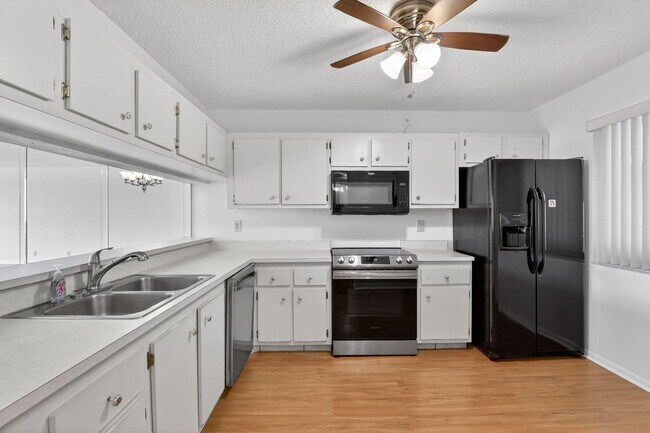 Building Photo - 8030 Hampton Blvd