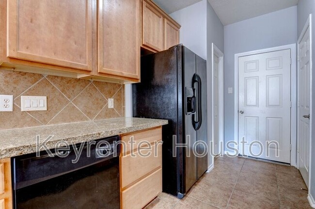 Building Photo - 47 Wickerdale Pl