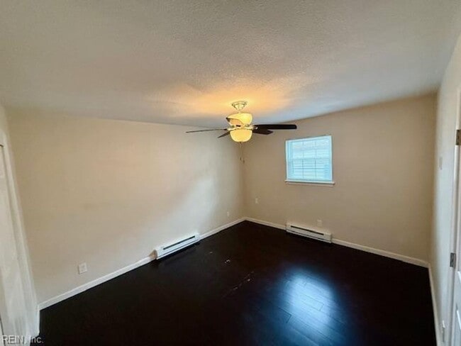 Building Photo - FOR RENT OCEAN VIEW AREA