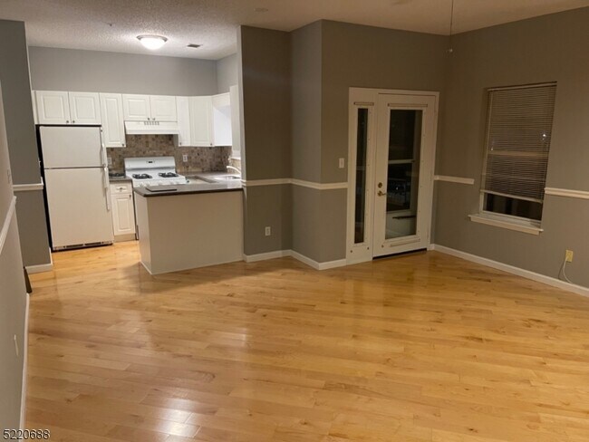 Building Photo - 312 Brittany Dr