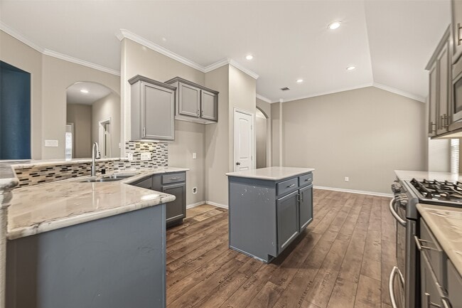 Building Photo - 10723 Clear Arbor Ln