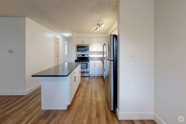 2BR, 2BA - 800SF - Kitchen - Reed Park Apartments