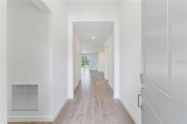 Building Photo - 15077 Jadestone Dr