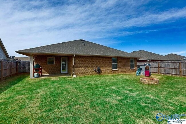 Building Photo - 239 Fields Pond Dr