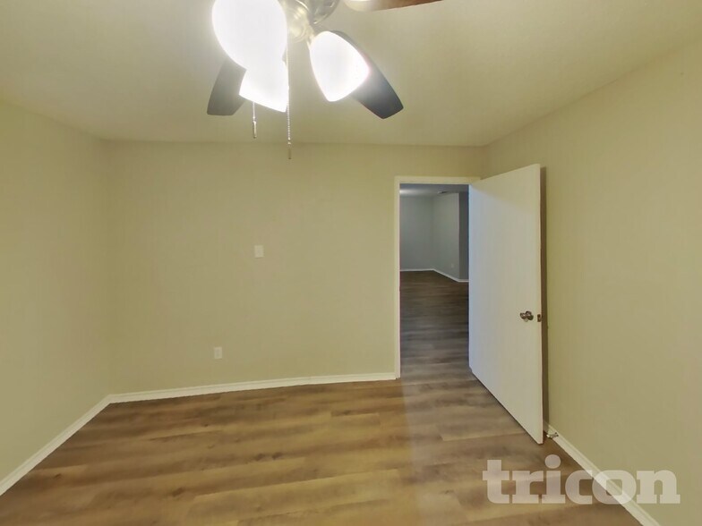 Building Photo - 2641 Bandera Pl