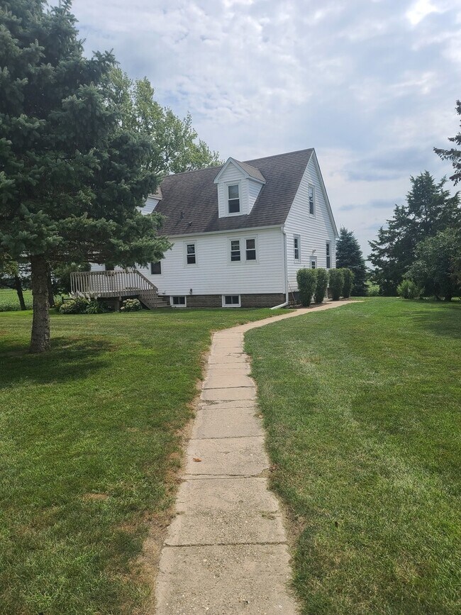 Primary Photo - 8N389 Barron Rd