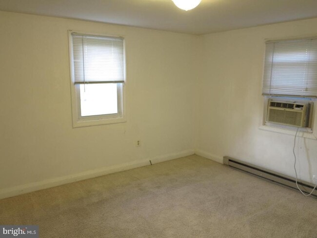 Building Photo - 6712 Breezy Dr