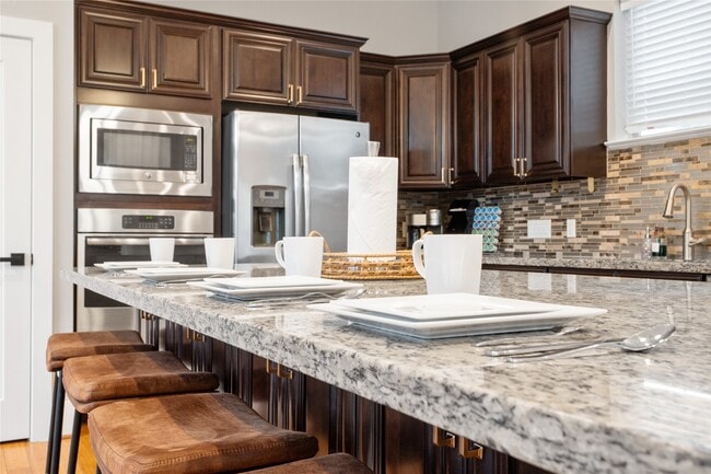 Building Photo - 3802 Lovejoy St