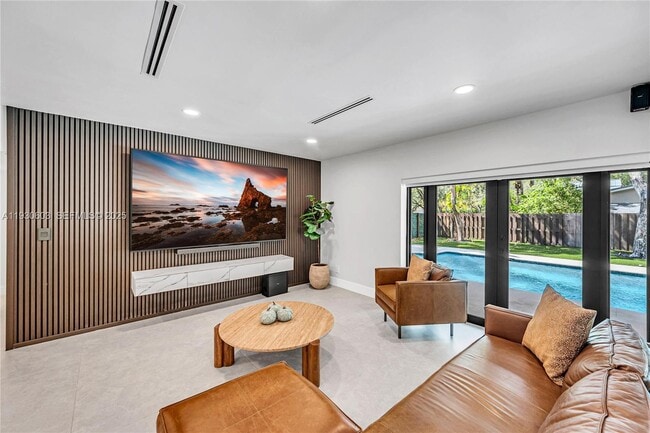 Building Photo - 11340 SW 74th Ct