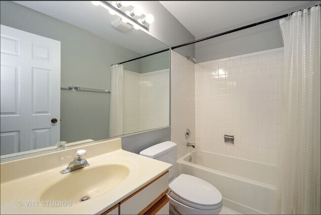 Building Photo - 1120 Courtland Dr