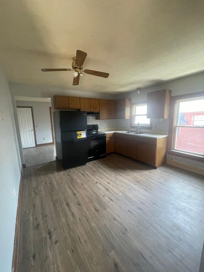 Building Photo - 105 South St