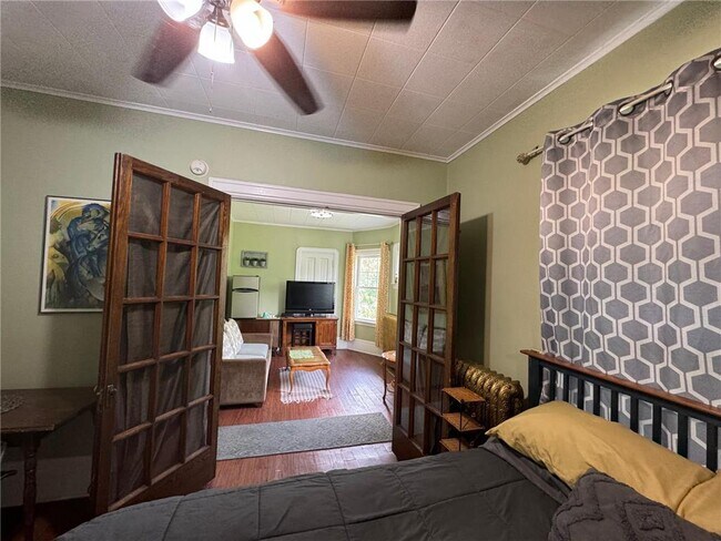 Building Photo - 1464 W Minnehaha Ave