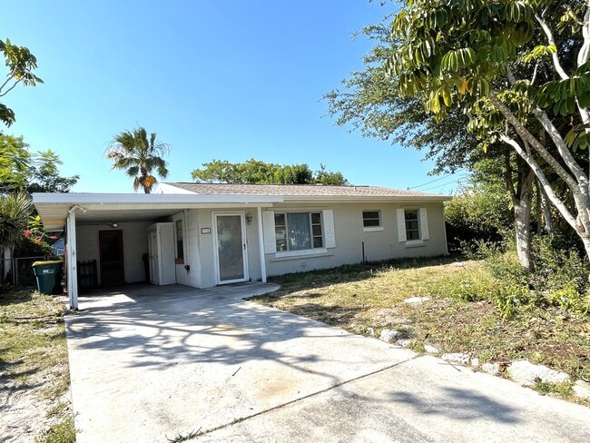 Building Photo - 114 Orchid Blvd
