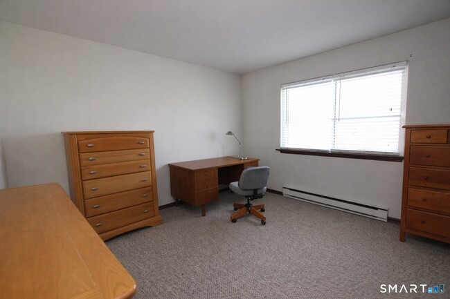 Building Photo - 34 James St