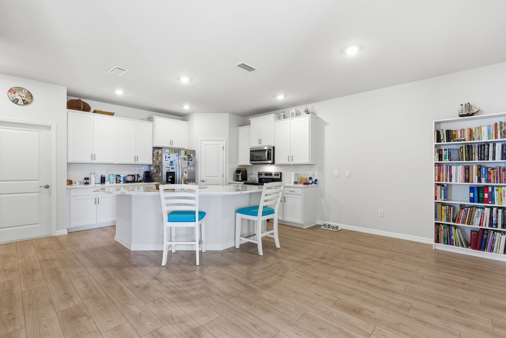 Building Photo - 857 157th Ct E